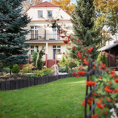 Willa Jozefina Inowroclaw Ngoại thất bức ảnh