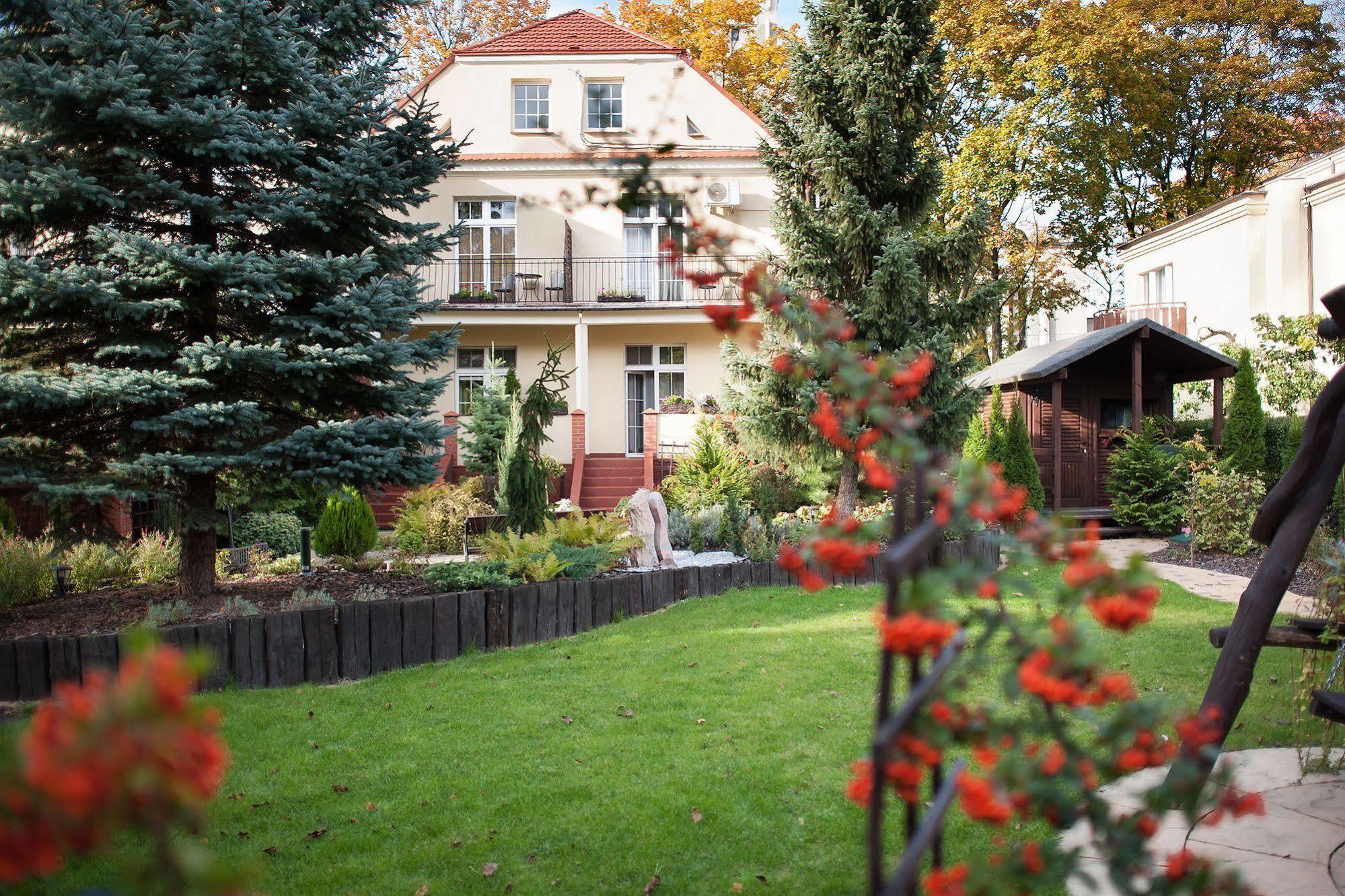 Willa Jozefina Inowroclaw Ngoại thất bức ảnh